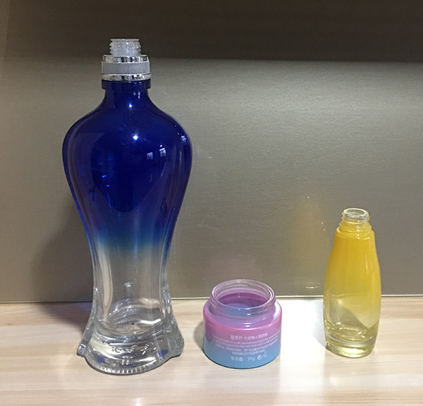水性玻璃金属烤漆在酒瓶和化妆瓶上的运用